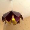 mood-brocante-suspension-lumineuse-vintage-fleurs-cuir-doré-art-déco-éclairage-