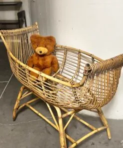 mood-brocante-berceau-rotin-pagode-mobilier-lit-enfant-bébé-