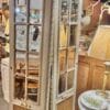 mood-brocante-portes-anciennes-1900-décor-mural-tete-de-lit-cannage-porte-vitrees